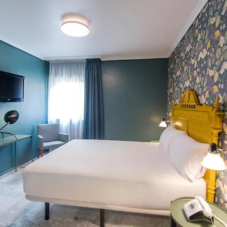 Petit Palace Puerta De Triana Otel Sevilla