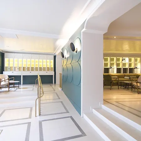 特里亚纳门小宫殿酒店