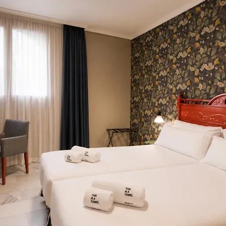 Petit Palace Puerta De Triana 3* Siviglia