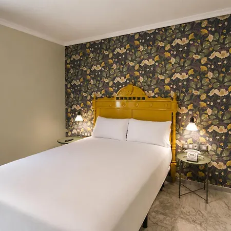 Hotel Petit Palace Puerta De Triana Siviglia