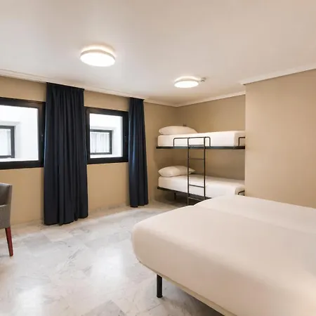 Hotel Petit Palace Puerta De Triana Siviglia