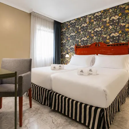 Petit Palace Puerta De Triana Hotel