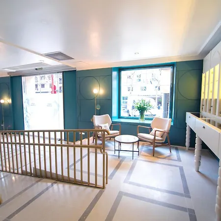 Petit Palace Puerta De Triana 3*