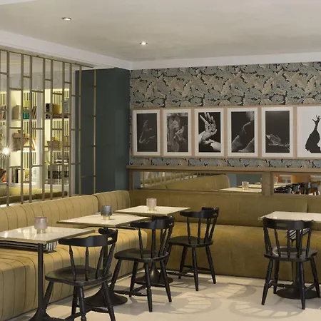 Petit Palace Puerta De Triana Sewilla